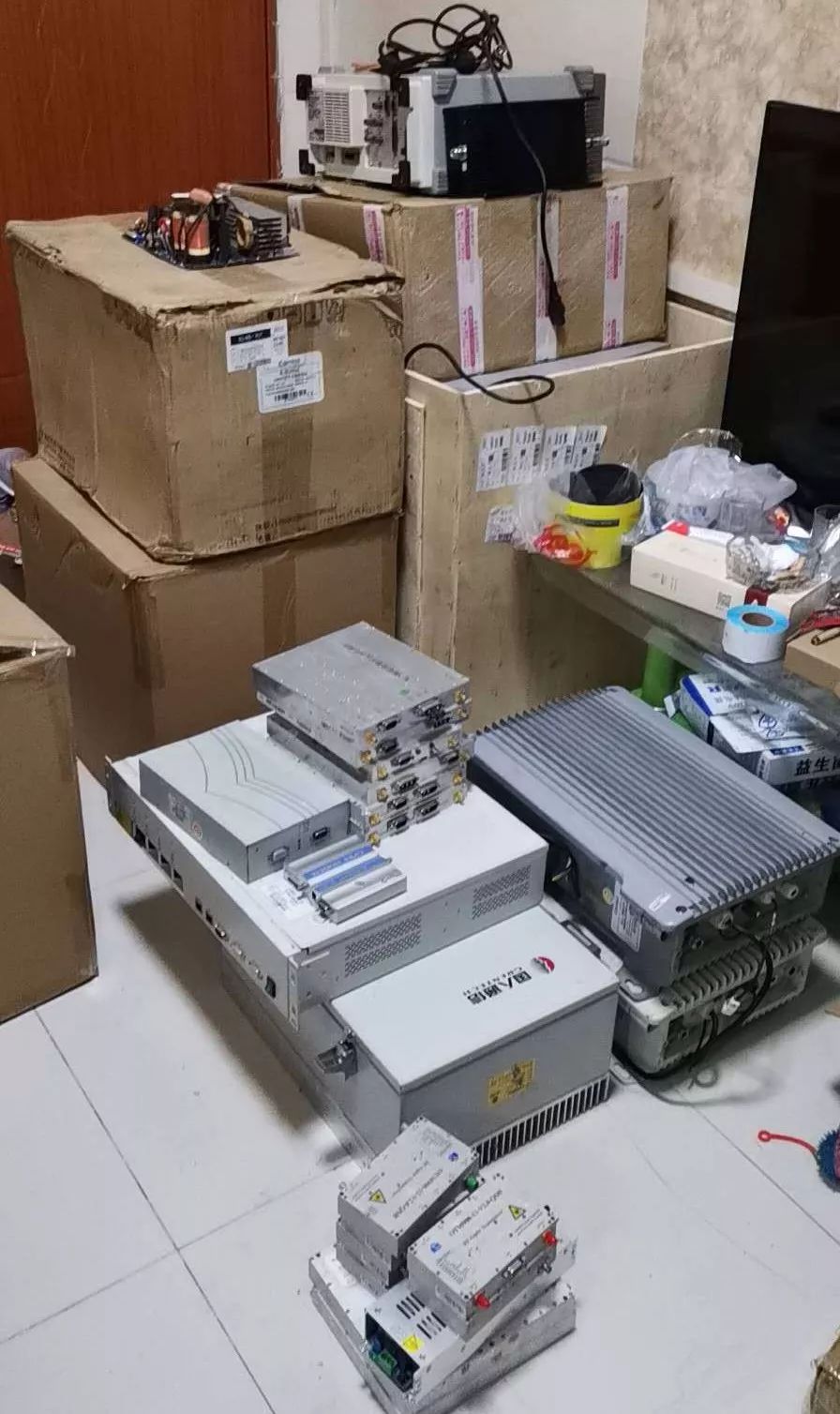 鏄ㄥぉ鏅氫笂鎵嬫満鍗＄獊鐒舵病鏈変俊鍙蜂簡,鎵嬫満涓嶅皬蹇冩帀浜嗙獊鐒朵俊鍙蜂笉濂戒簡