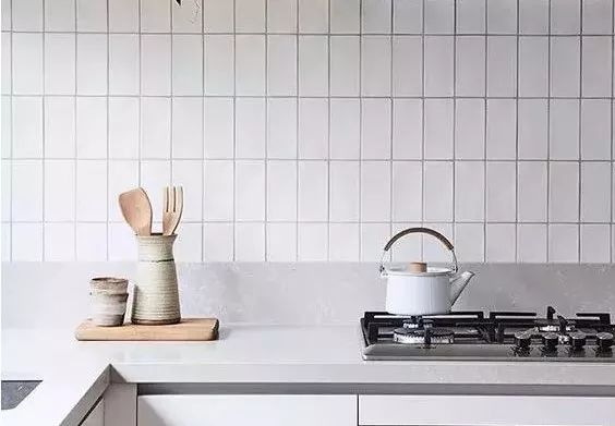 擦锅底老污垢用什么擦得最干净,擦锅底的老污垢用什么擦得最干净