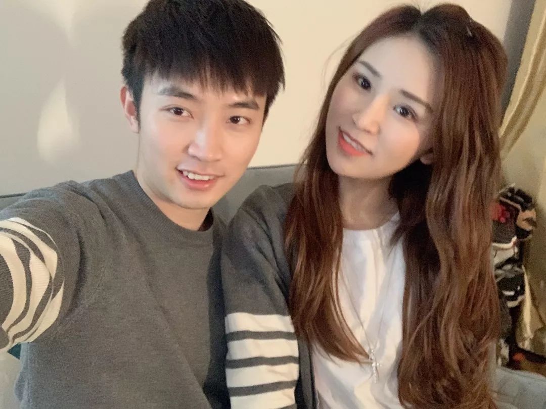 情侣装这么穿回头率绝对200%,与闺蜜男朋友穿情侣装