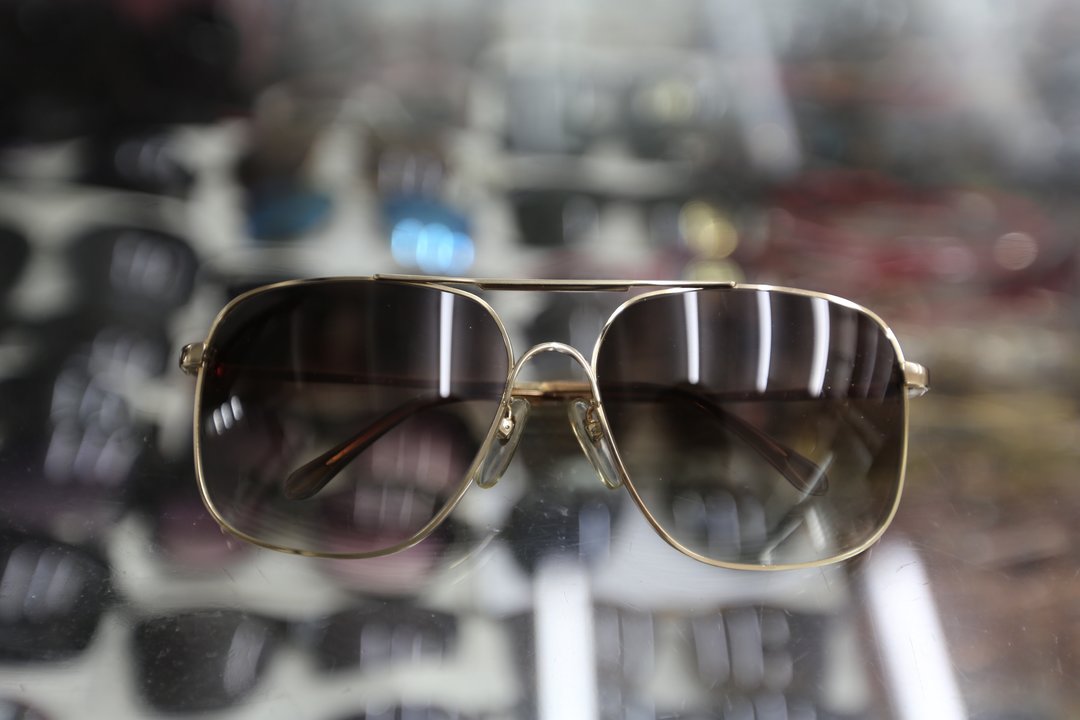 港星名人买买买：柬埔寨千金小姐，北角的眼镜皇后｜香港市井⑯