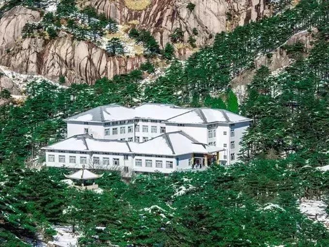 黄山正月游玩,黄山人游黄山免费票难抢吗