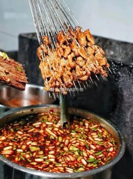 美食｜贵阳不光是辣味的，还有一种味道叫折耳根！