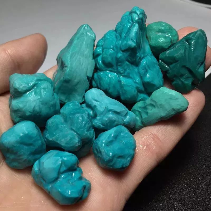 绿松石配饰可以戴一辈子吗,绿松石配饰一半绿一半蓝