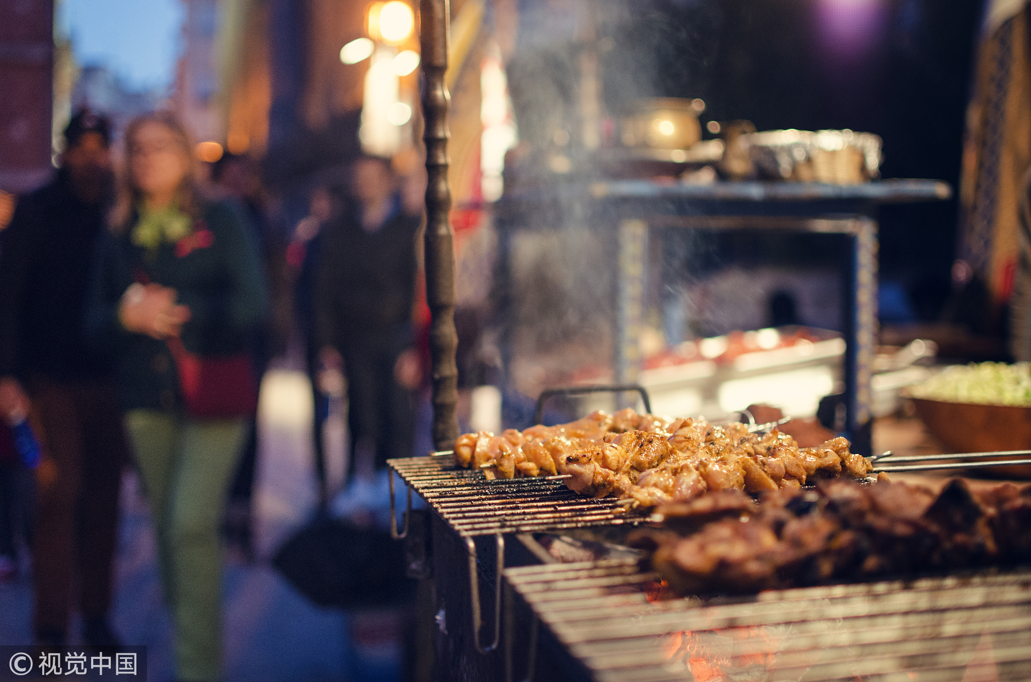 流浪地球怎么活下来的,流浪巴塞罗那