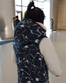 假小子变装惊艳全场的样子,肿眼泡假小子