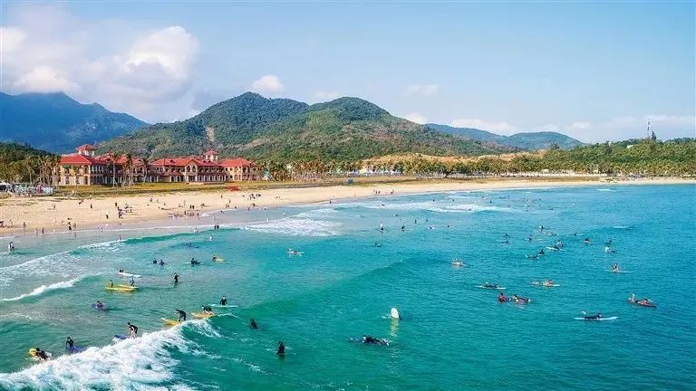 广东机票飞哪里便宜,机票降价自驾游