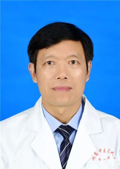 关注男性出现这3个症状需警惕,男人会出现两种异常的症状