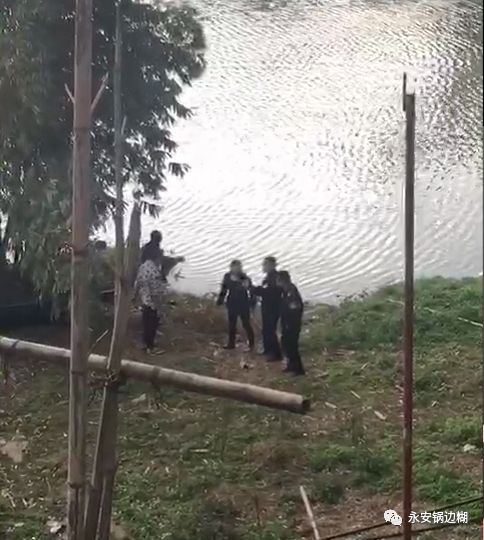 街拍爆料：永安又有人酒喝多，过红绿灯口时在车上睡着了；永安北大桥有一女子跳河？