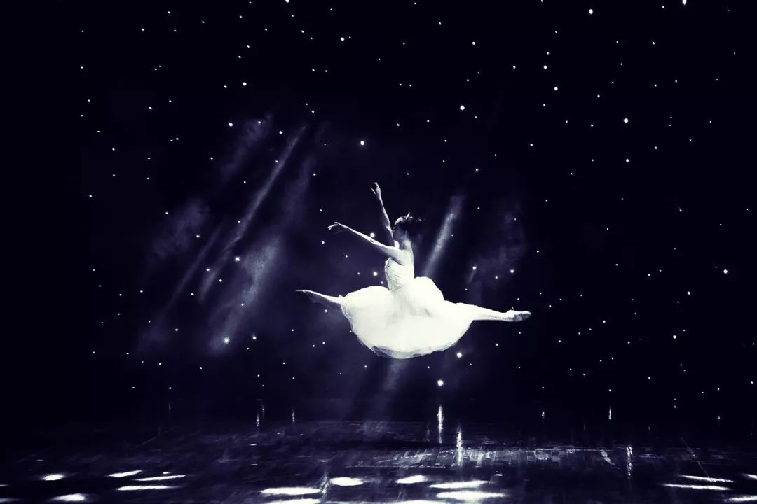 青少年芭蕾舞训练视频,儿童学芭蕾舞的优缺点