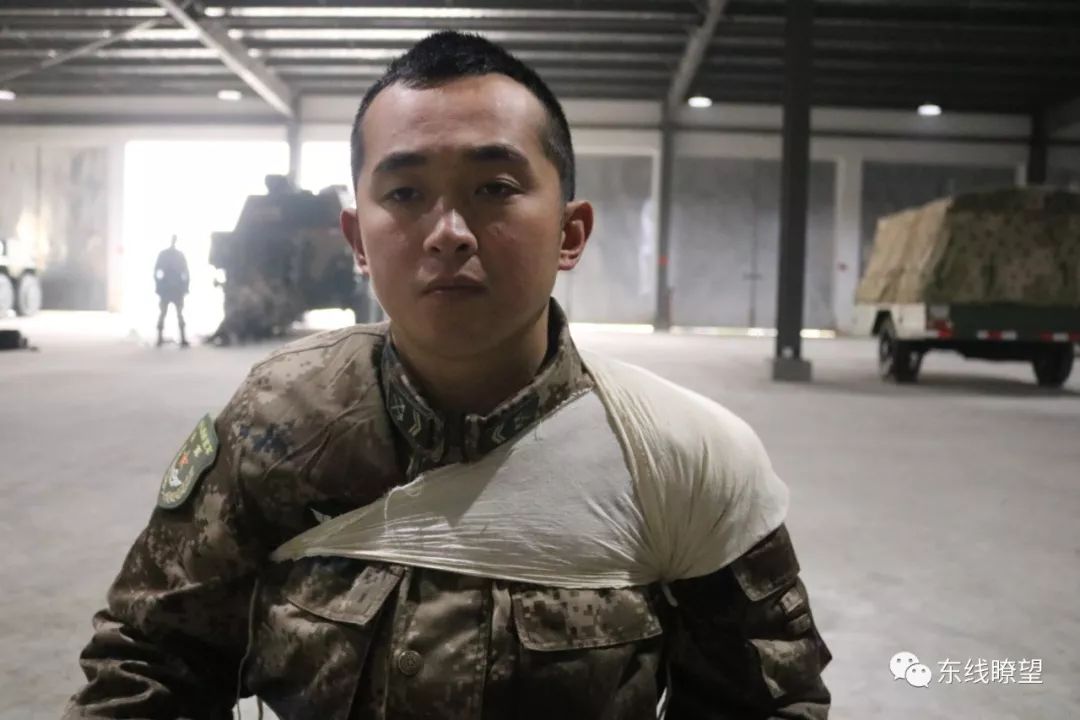 三角巾多种使用方法,三角巾使用方法及关注事项