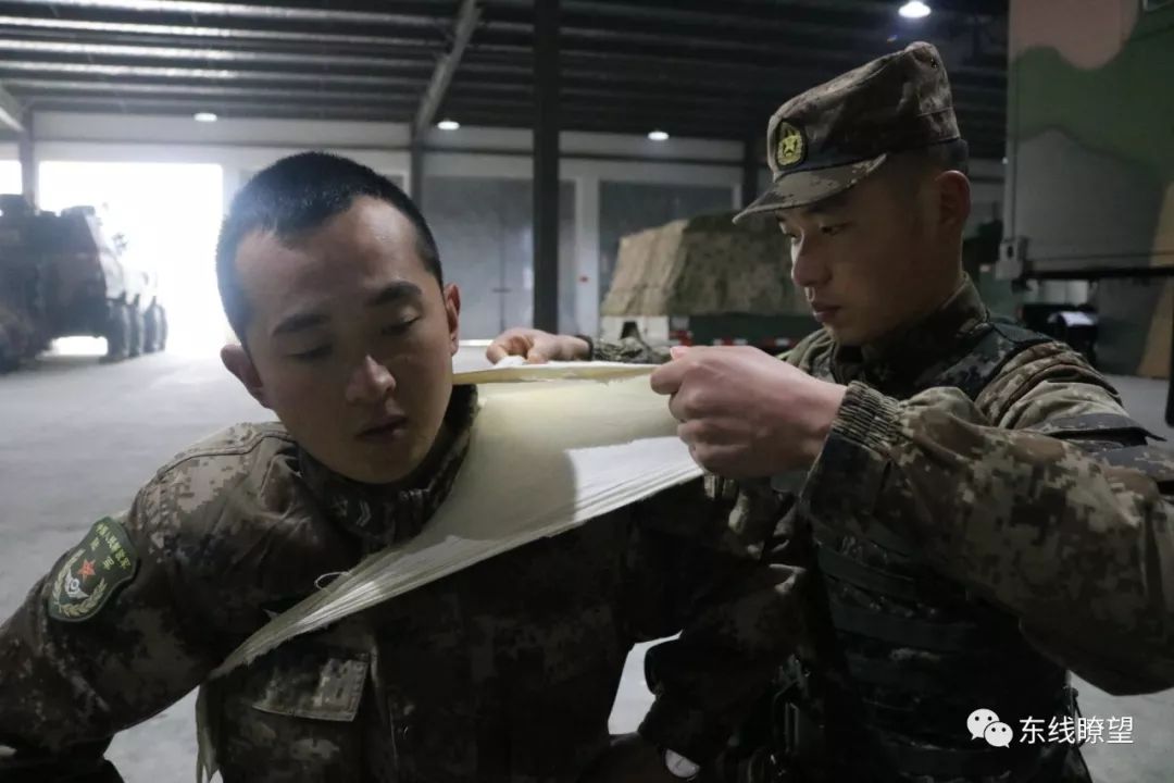 三角巾多种使用方法,三角巾使用方法及关注事项