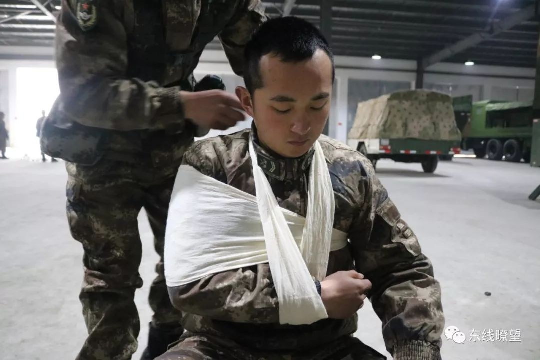 三角巾多种使用方法,三角巾使用方法及关注事项