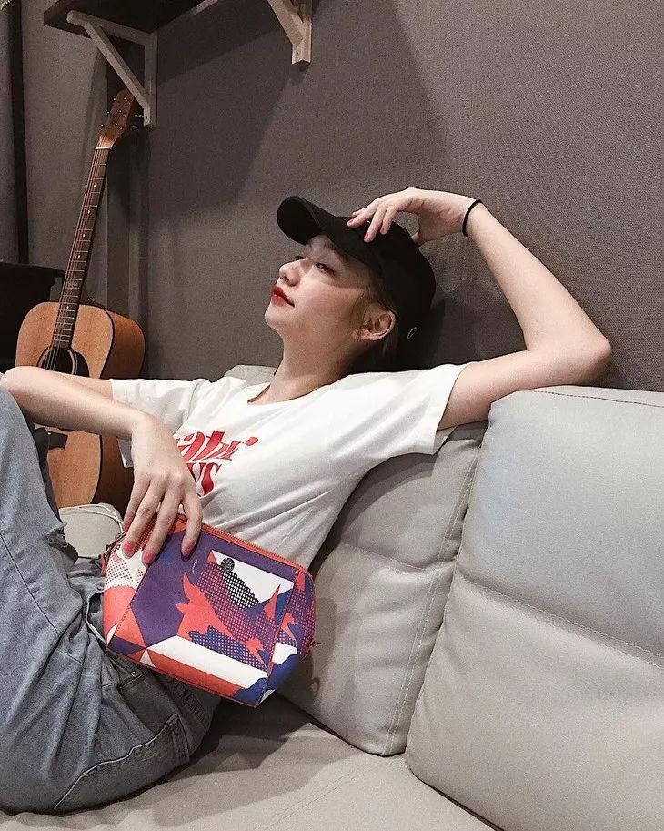 泰国网红眼镜妹,泰国最近很火的眼镜妹