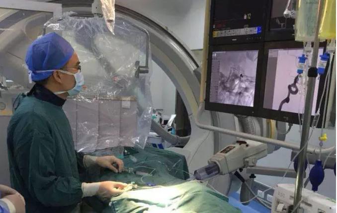 跑完步头疼想吐,跑完步头疼呕吐怎么回事