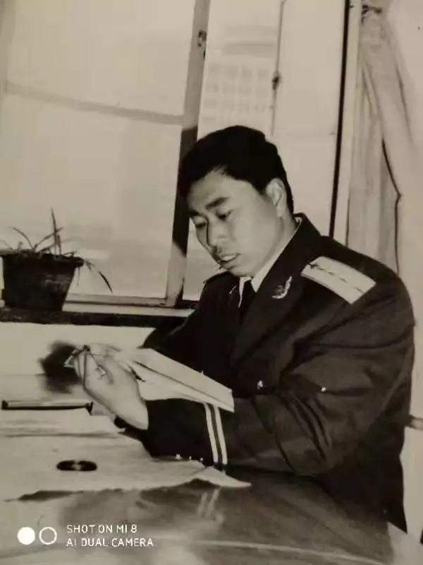 熄灯号丨每当我想起第一次授衔