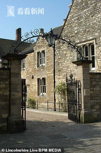 孕妇因车祸而死,车祸孕妇婴儿奇迹生还