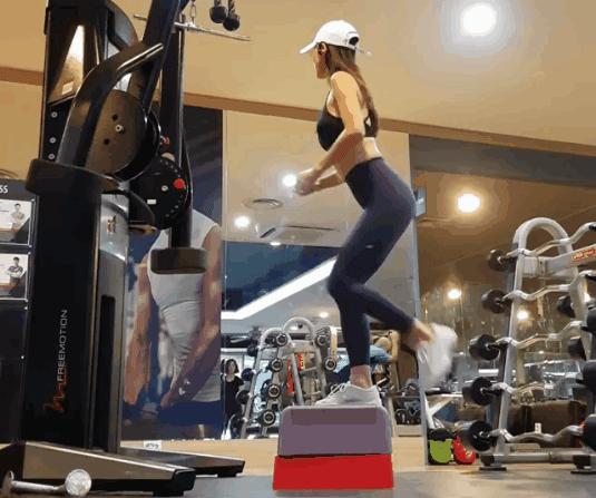 穿搭秋季百搭神裤,牛仔魔力裤穿搭