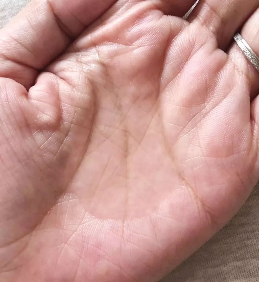 空瓶记｜朋友圈很火爆的日本脐带血精华，我并不想回购