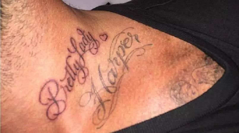 她剪个短发抢尽贝嫂风头！在皇宫过生日，买别墅学骑马，被宠大的孩子有多幸福？