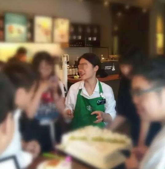 十七岁初中女生遇车祸身亡,大二女生猝死宿舍家属悲痛欲绝