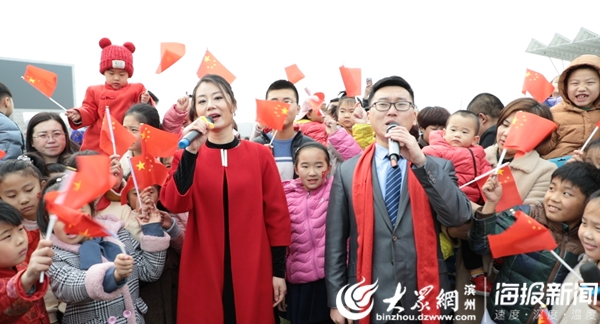 山东栖霞快闪我和我的祖国,千人大合唱快闪我和我的祖国