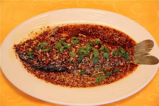 探秘山东的“齐鲁辣城”，有道菜居然能battle过川菜！