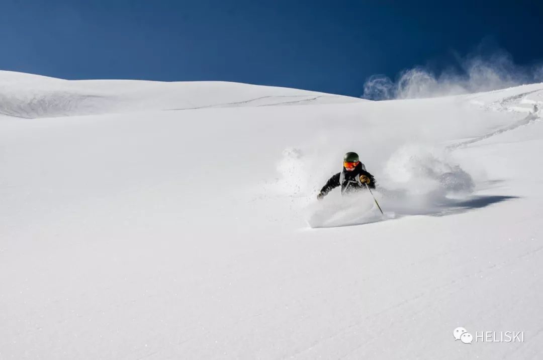 粉雪陡坡滑行技巧,可可托海粉雪滑行技巧
