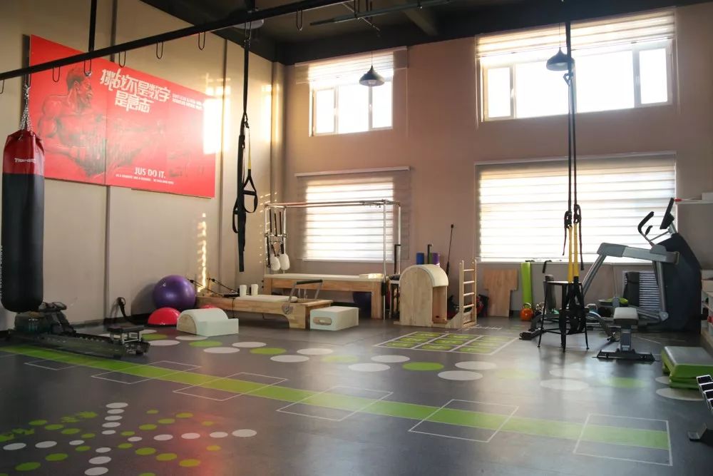 健身广告火遍哈密，激励无数人走入健身房！猜到了结局，却被惊艳到了！