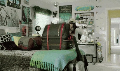 精致女孩出门旅行收纳行李箱,行李箱收纳技巧夏天旅游