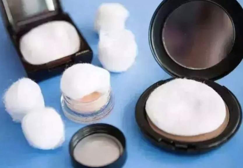 精致女孩出门旅行收纳行李箱,行李箱收纳技巧夏天旅游