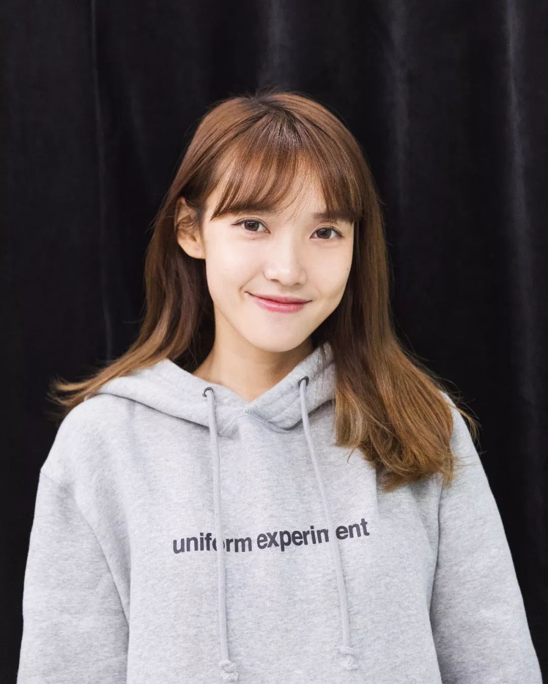 发型妆容与穿搭 (妆容发型和穿搭都是关键)