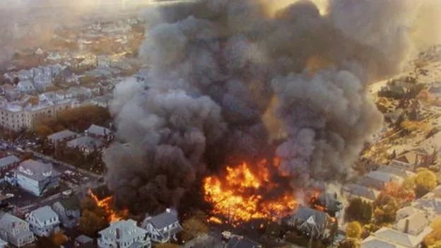 1998年空难事件唯一幸存者,全球十大空难事件视频播放