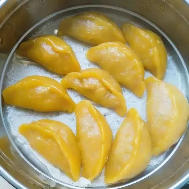本周上新｜番薯黄夹，贵妃芒，松茸金笋酱……一口吃掉一个春天！