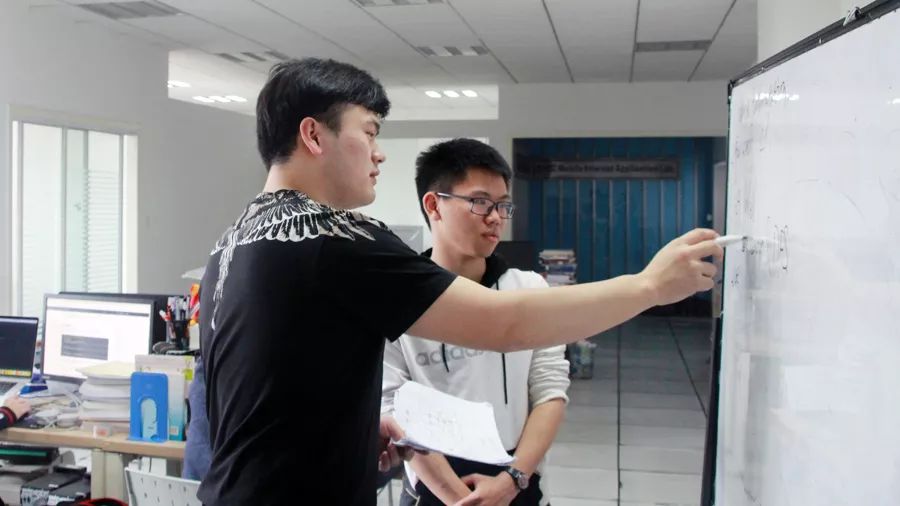 超牛！这两位小伙子在国际权威学术会议上发表高质量科研论文