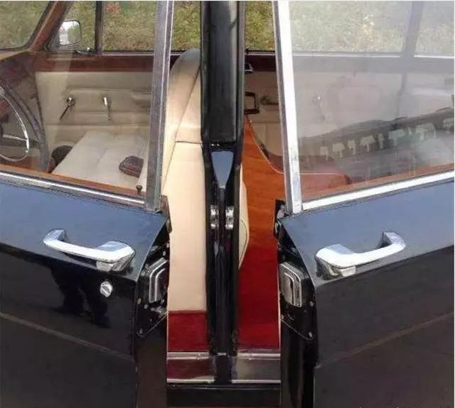 42年前老红旗，古典设计的雍容华贵，有人出800万，大爷硬是不卖