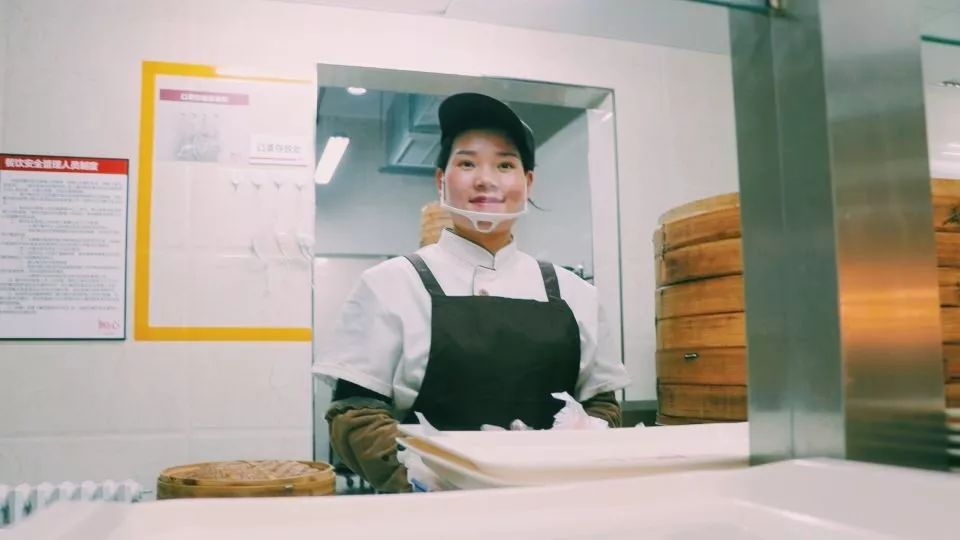 叫醒你的不是梦想是早餐,叫醒你的不是闹钟是鸟叫声