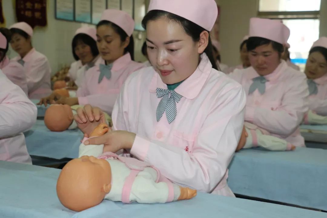 郑州2026年平均工资,郑州工资8000-12000的工作最新