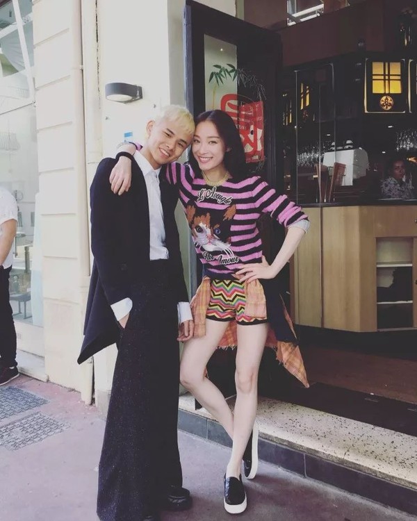 杨紫跟张一山照,杨紫和张一山比较亲密的照片