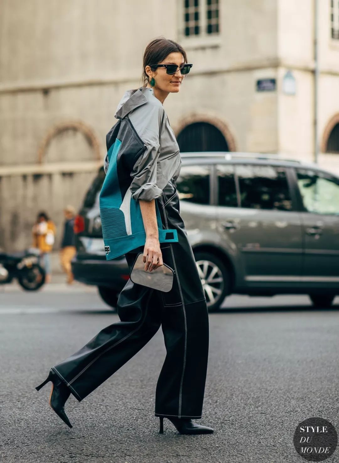 穿上它又酷又有钱，今年一定要买一件