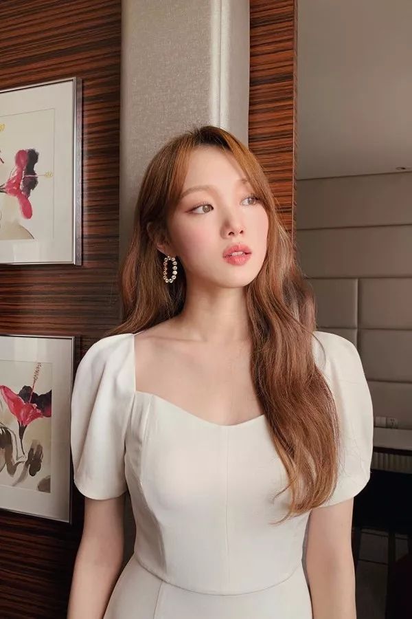 锁骨深浅不一样怎么办,锁骨变得不明显了是什么原因