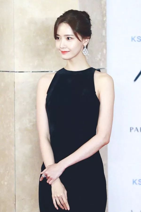 锁骨深浅不一样怎么办,锁骨变得不明显了是什么原因