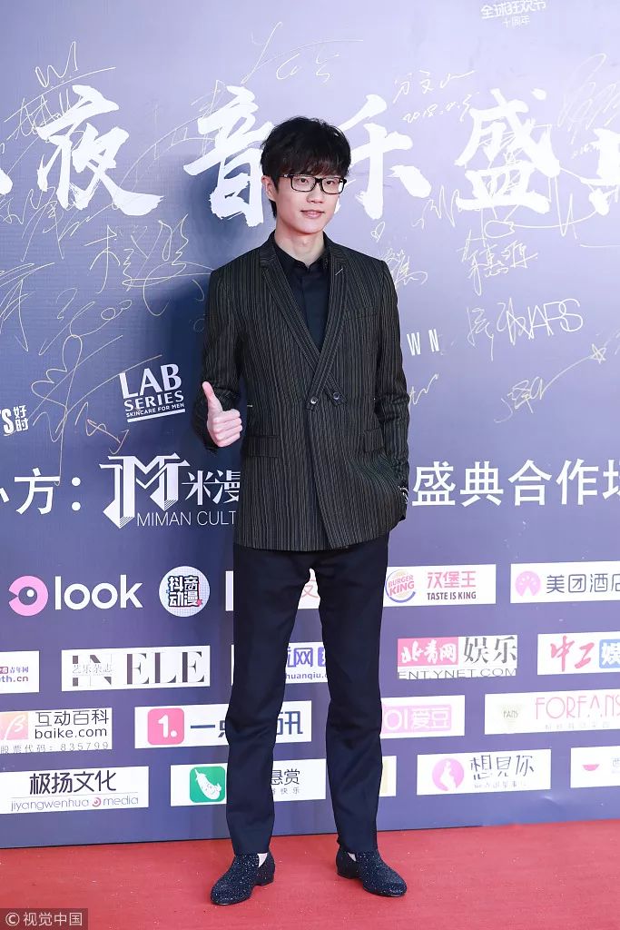 力压周杰伦、引领非主流、霸屏QQ空间…陪你长大的他，怎么混得这么惨？