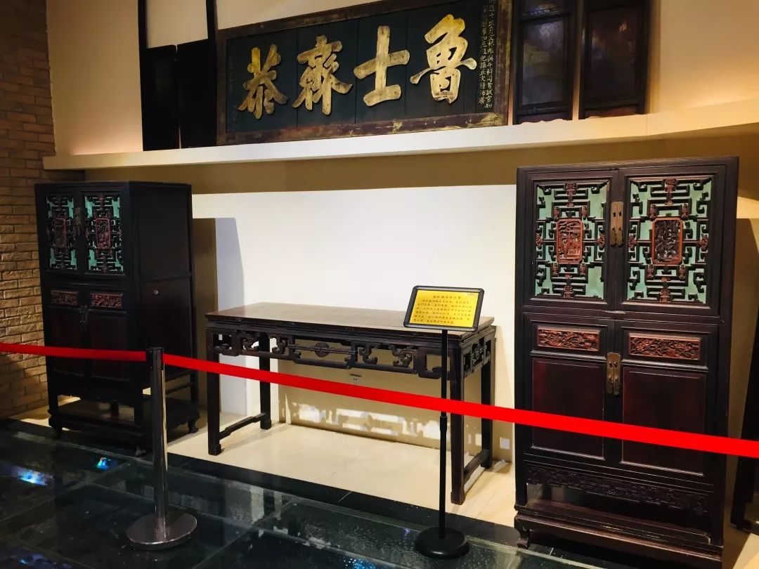 带孩子云游国内外10大顶级博物馆,青岩古镇金丝楠木博物馆