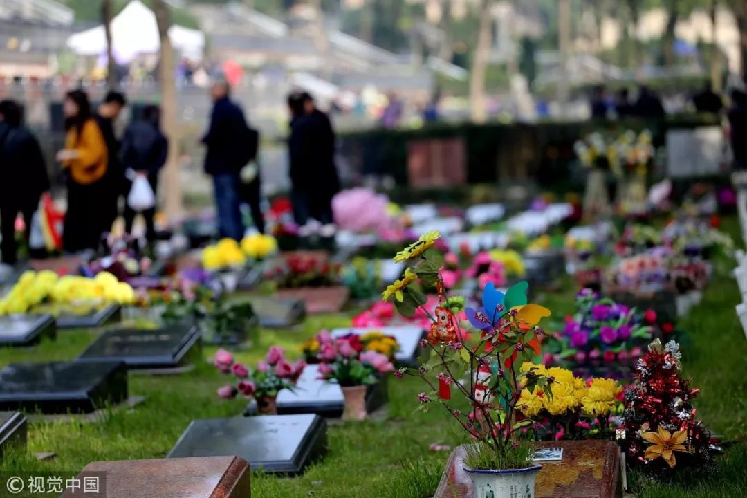 清明祭祀用品可以带回家吗,清明祭祀用品纸衣