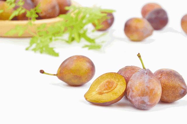 西梅是不是原来的李子,西梅不是李子的西梅