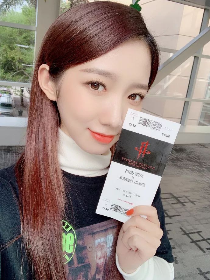 高街里捞夯货要选对KOL，比如宋祖儿孟美岐和张嘉倪她们……