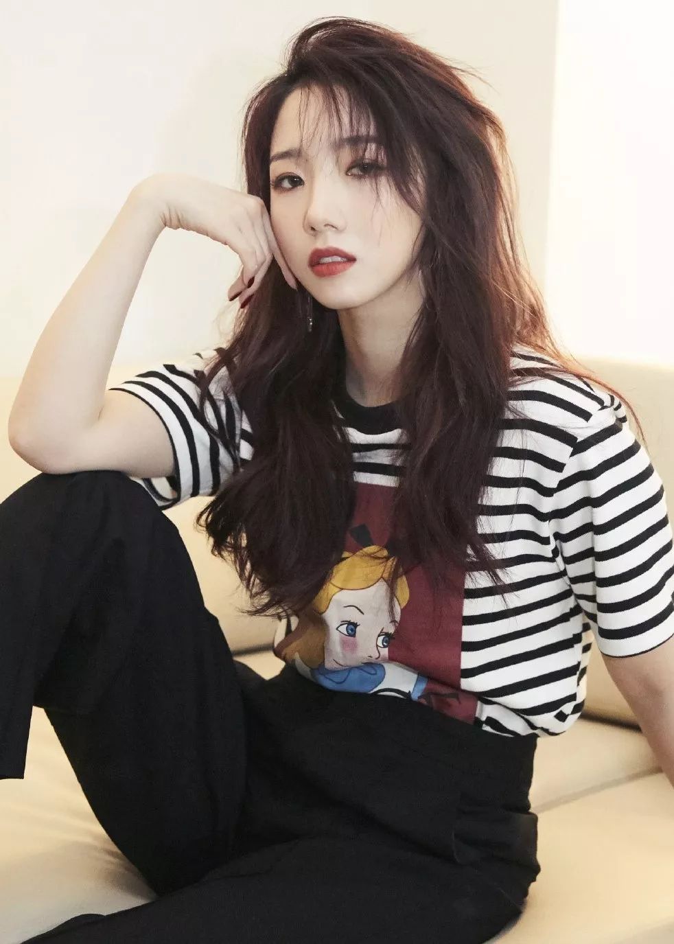 高街里捞夯货要选对KOL，比如宋祖儿孟美岐和张嘉倪她们……