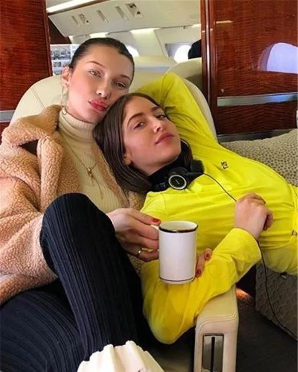 高街里捞夯货要选对KOL，比如宋祖儿孟美岐和张嘉倪她们……