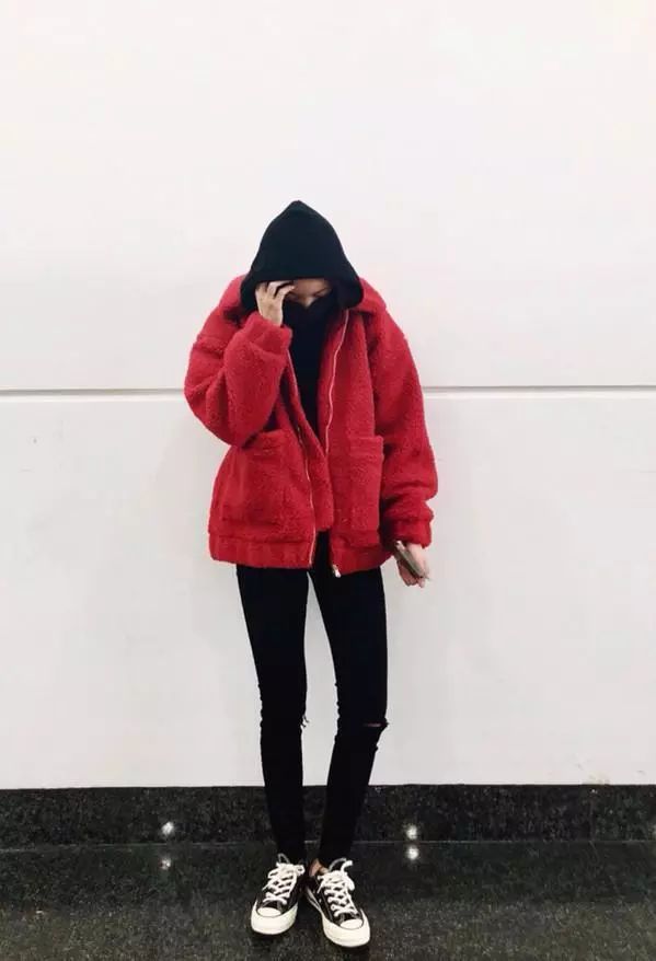 高街里捞夯货要选对KOL，比如宋祖儿孟美岐和张嘉倪她们……