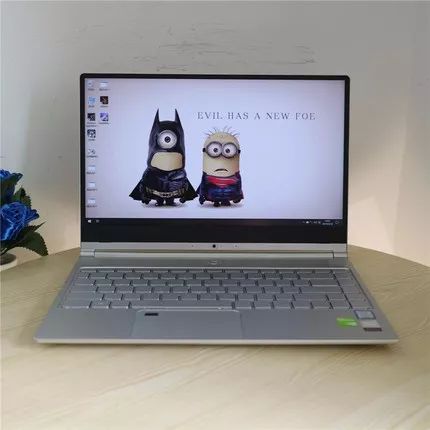 【猪王二手】习武之人最爱：机械键盘+18.5寸大屏游戏本